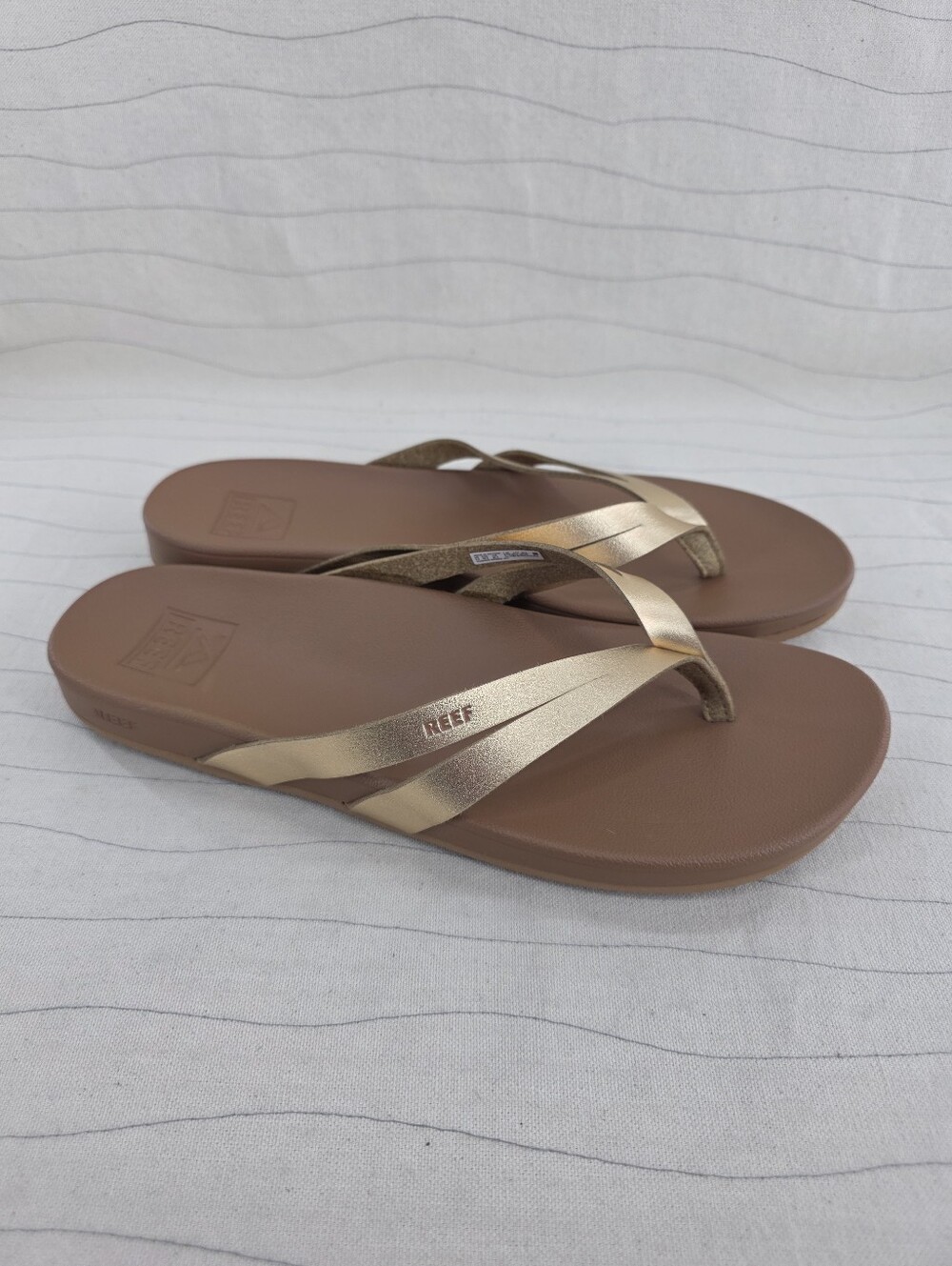 Reef Womens Cushion Spring Joy Gold Brown Thong Slip On Sandals Shoes Size 9.5